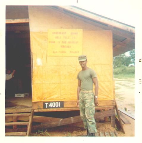 Sgt+Rakes+Front+of+Wire+Shop.jpg
